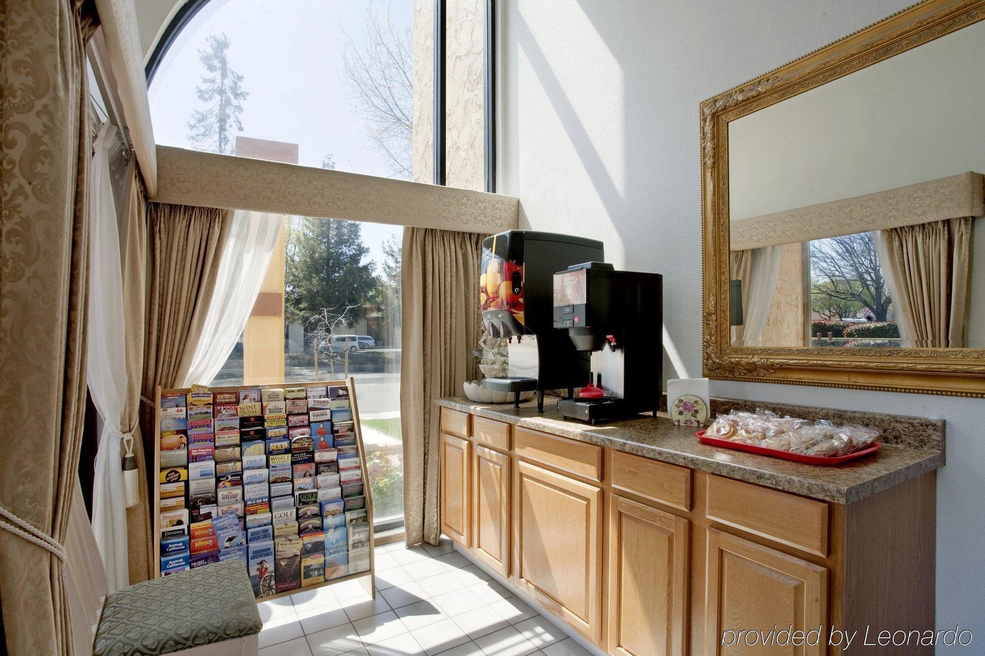 Americas Best Value Inn - Mountain View Interior foto